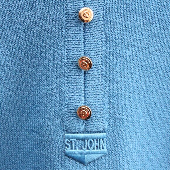 St. John Sport Light Blue V-Neck Embroidered Knit Sweater Top USA Size Medium - Picture 2 of 5